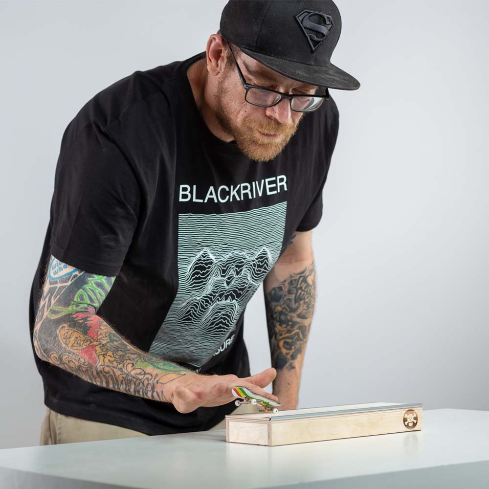 Blackriver Box 3 – Fingerboard Holz-Curb Ramp