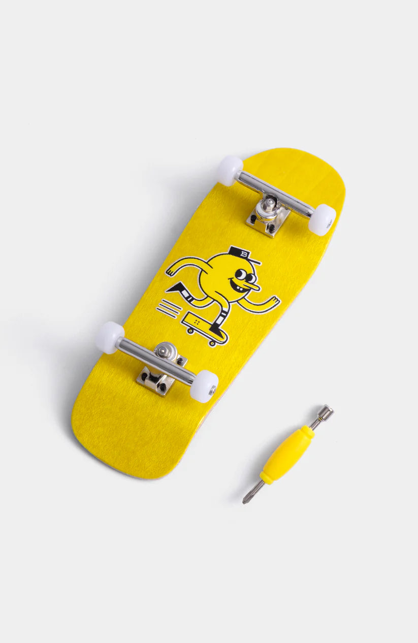 BLAST SKATES Fingerboard Komplettset Mascot Logo 34mm Gelb – Shaped Deck