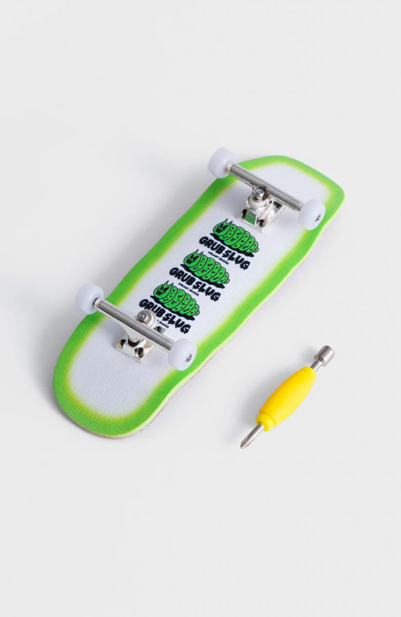 BLAST SKATES Fingerboard Komplettset Grub Slug 34mm Weiß/Grün – Shaped Deck