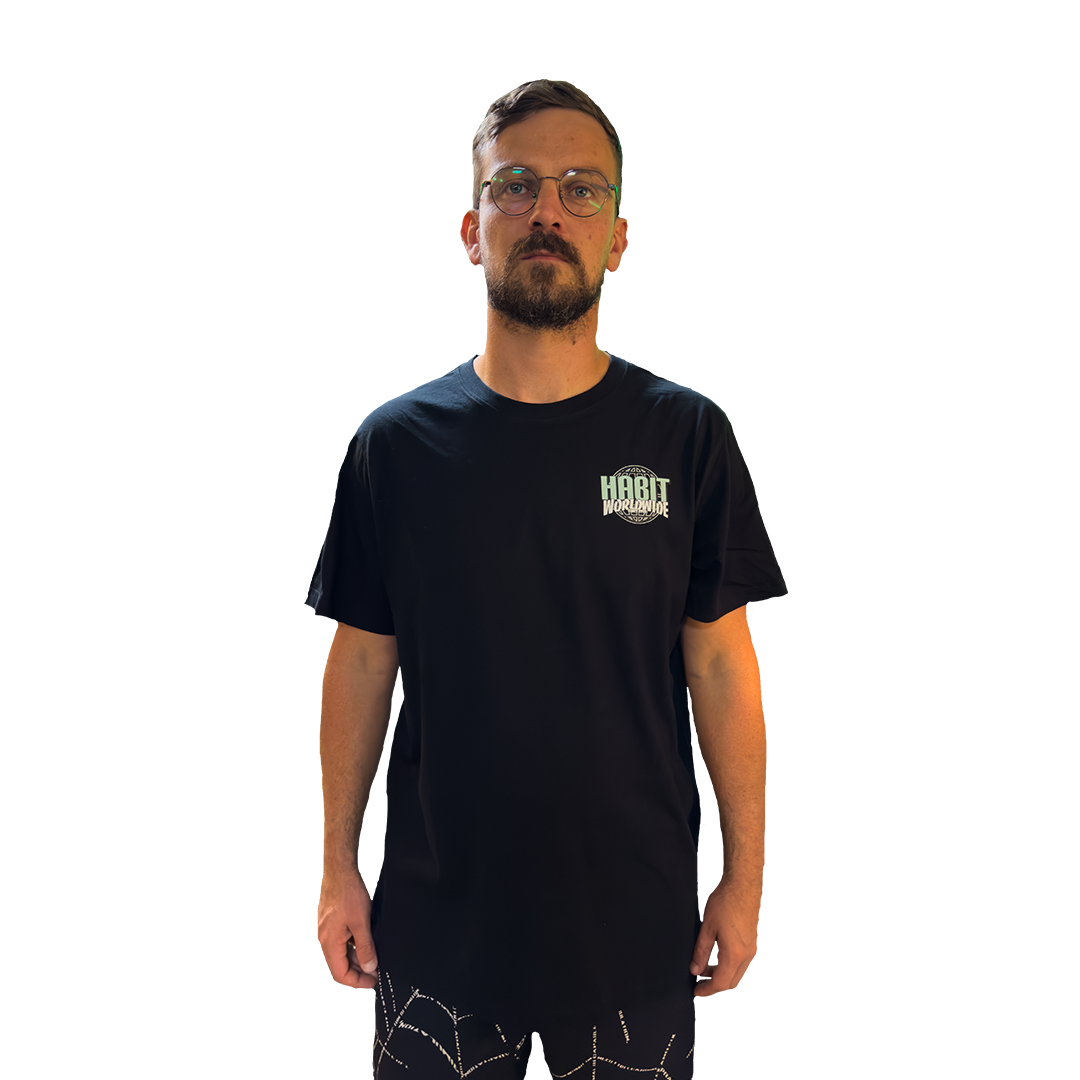 Habit Worldwide Tee green / black