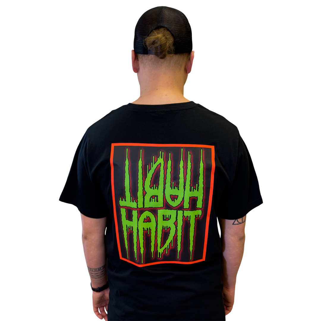 Habit Quarter Tee green-red / black